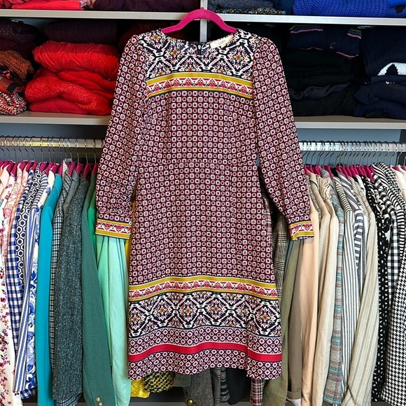 LOFT Dresses & Skirts - Loft red/tan/black/white print long sleeve crew neck midi dress size 2P​